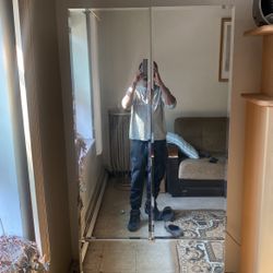 GLASS MIRROW STORAGE DRAW 