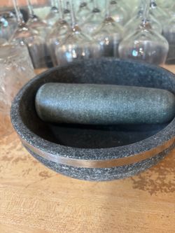 Heavy-duty stone grinding mortar and pestle