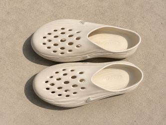 Nike slides