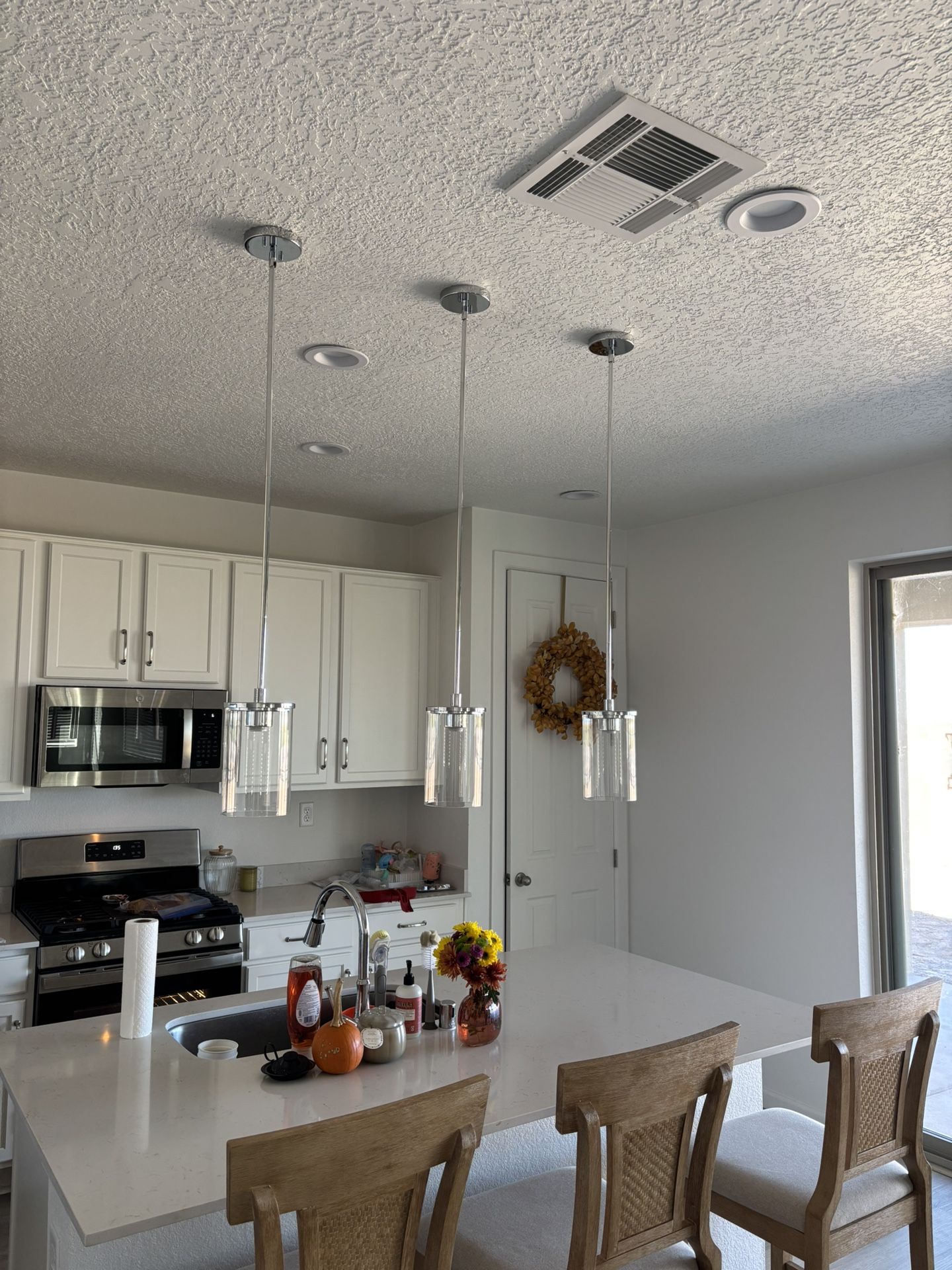 3 Pendant Lights