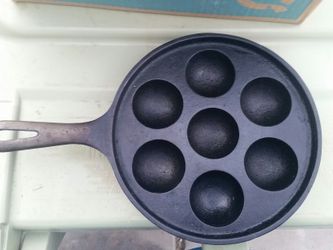 Vintage Cast Iron Aebleskiver Pan Griswold No. 32 