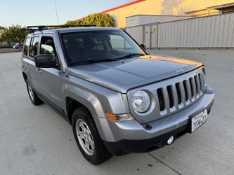 JEEP 2O15 . $5,800