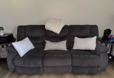 Free recliner couch