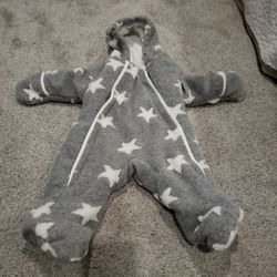  Brand New!! 3-6 Month Unisex Winter Suit SERIOUS INQUIRIES ONLY! 