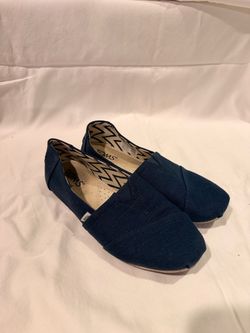 TOMS Classic Canvas Slip-On Flats