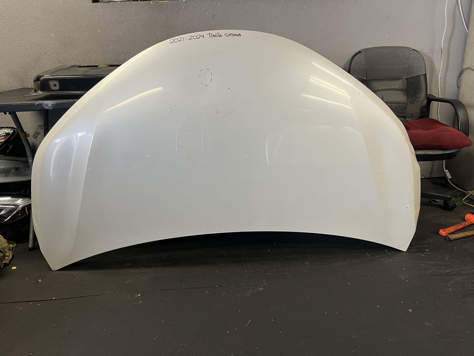 2021-2022-2023-2024 TOYOTA SIENNA HOOD OEM USED