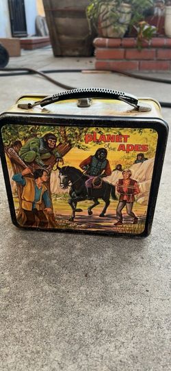 Vintage 1974 Planet of the Apes Metal Lunchbox