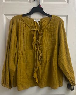 Brand new Ladies ruffle long sleeve top size 4X