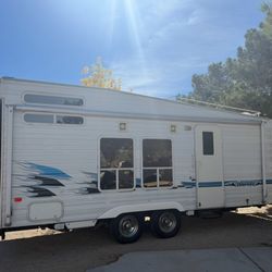 2004 Weekend Warrior Toy Hauler Trailer 