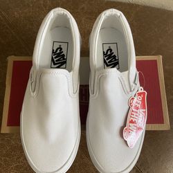 Vans Off The Wall Classic Slip-On Sneakers (Size Men 4/Women 5.5)