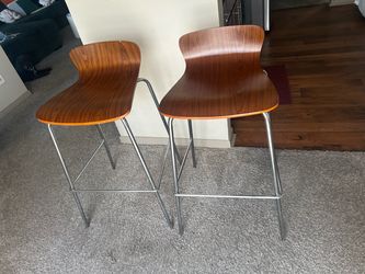 Bar stool