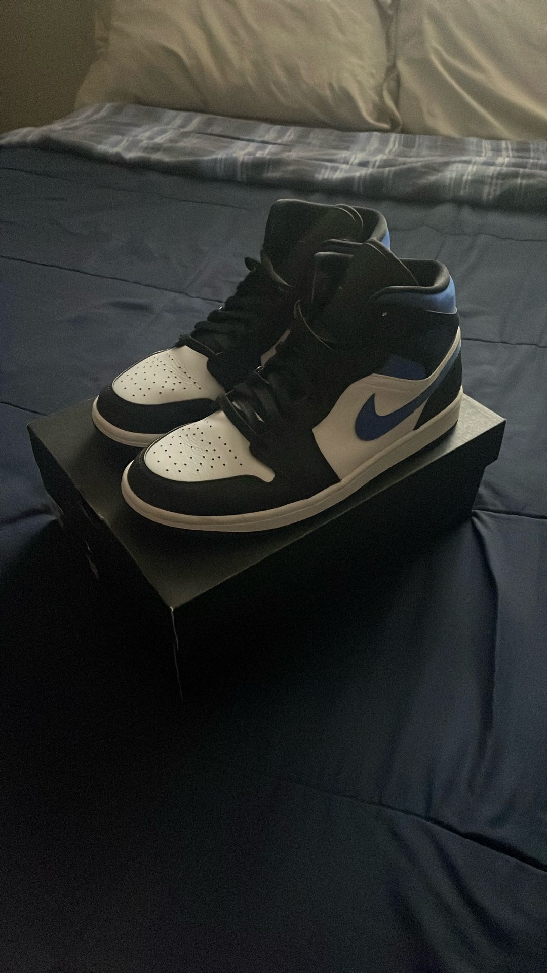 Air Jordan 1 Mid White/Racer Blue-Black
