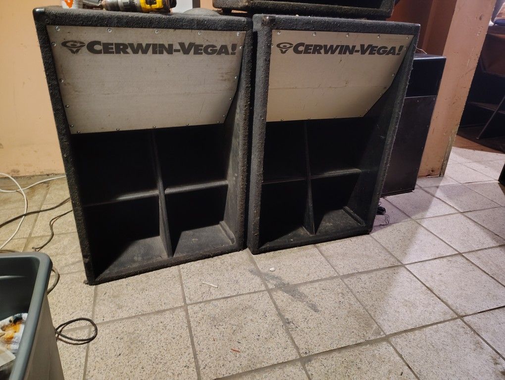 Cerwin Vega Woofers 18 Speakers Pa Band Concert