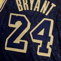 Black Lakers Kobe Bryant Nike Jersey #8/24