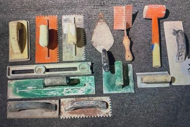 13 Lot Masonry Hand Tools trials floats, edgers, rubber mallet￼