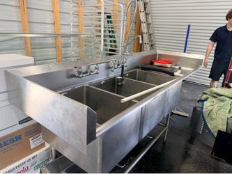 Stainless steel sink