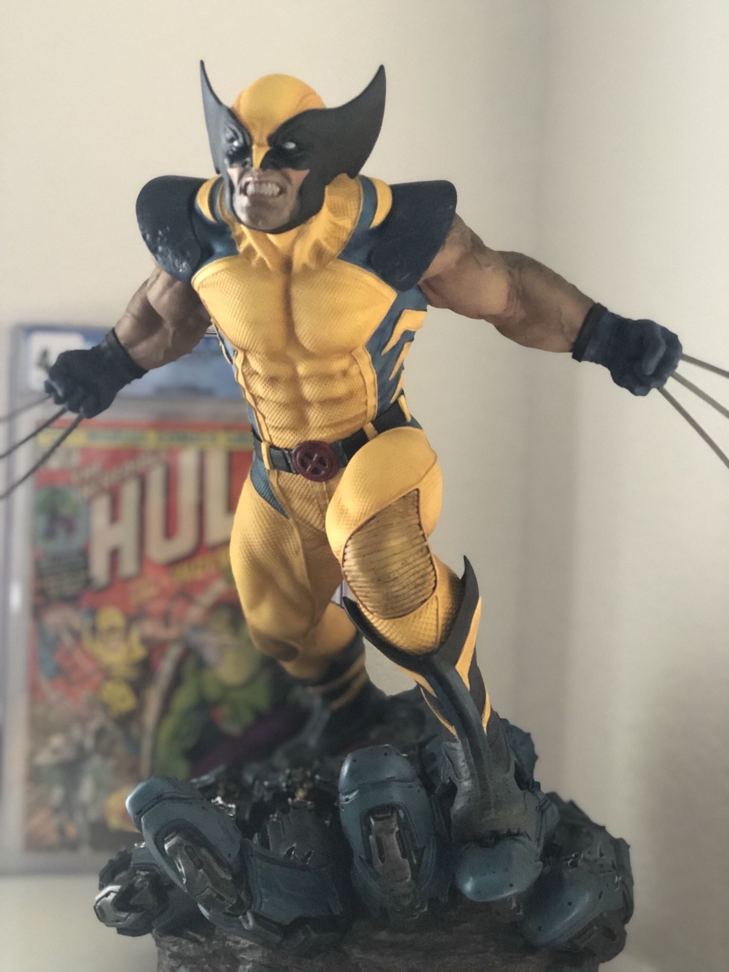 Sideshow Collectibles Premium Format Wolverine Statue