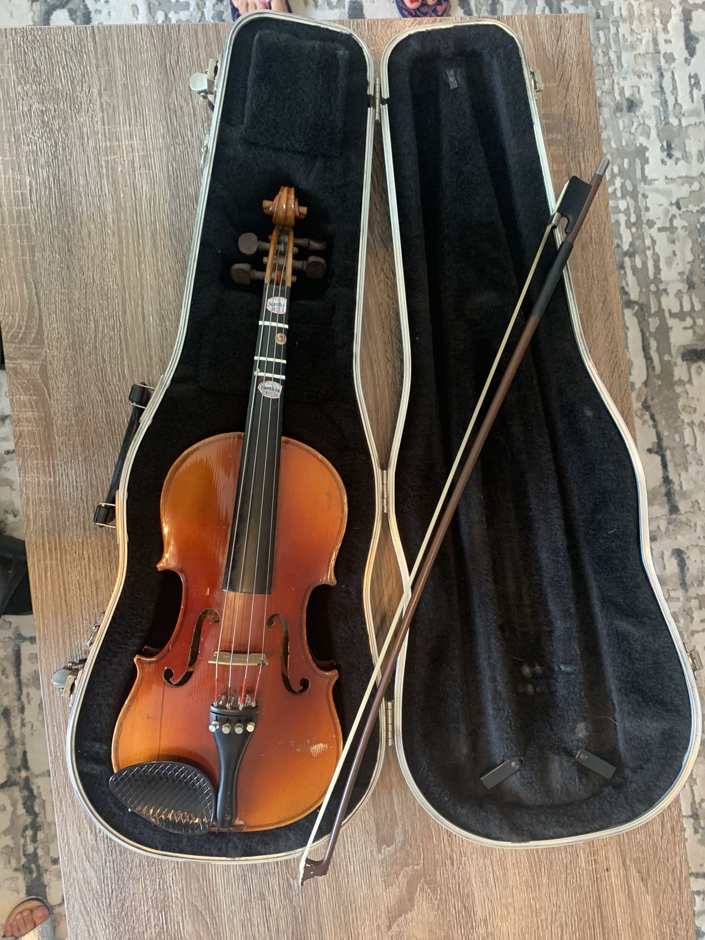 Lark Viola excellent condition