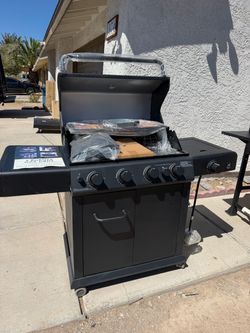 PROPANE BBQ GRILL NEW ASSAMBLED FROM THE BOX