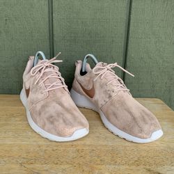 Nike women's roshe 2024 one shoes sale