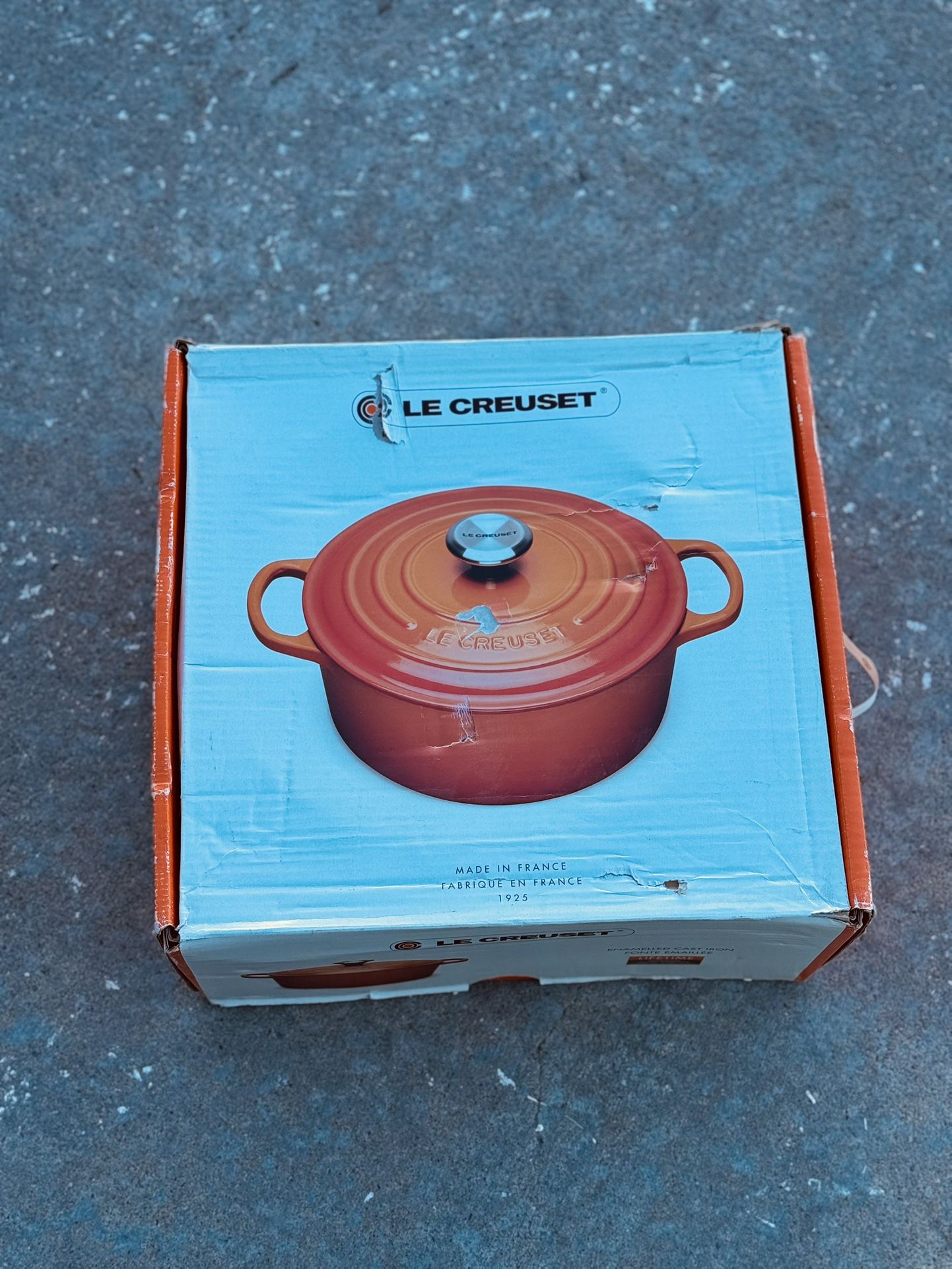 Le Creuset Signature Enameled Cast Iron Round Dutch Oven - 9 US qt
