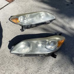 2009 Toyota Matrix Headlights