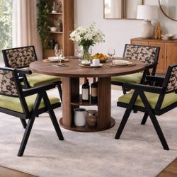 Round Table With 4 Green Chairs 