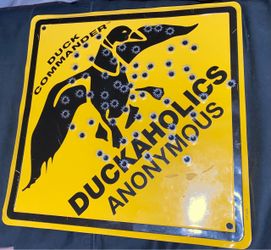 Duck dynasty redneck hunting metal sign duckaholics anonymous RARE (READ DESC)