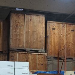 Large Wood Moving/ Shipping/ Storage/ Shed/ Crate/ Container on pallet DELIVERY AVAILABLE
