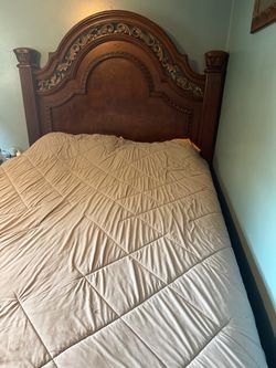 Queen bed set