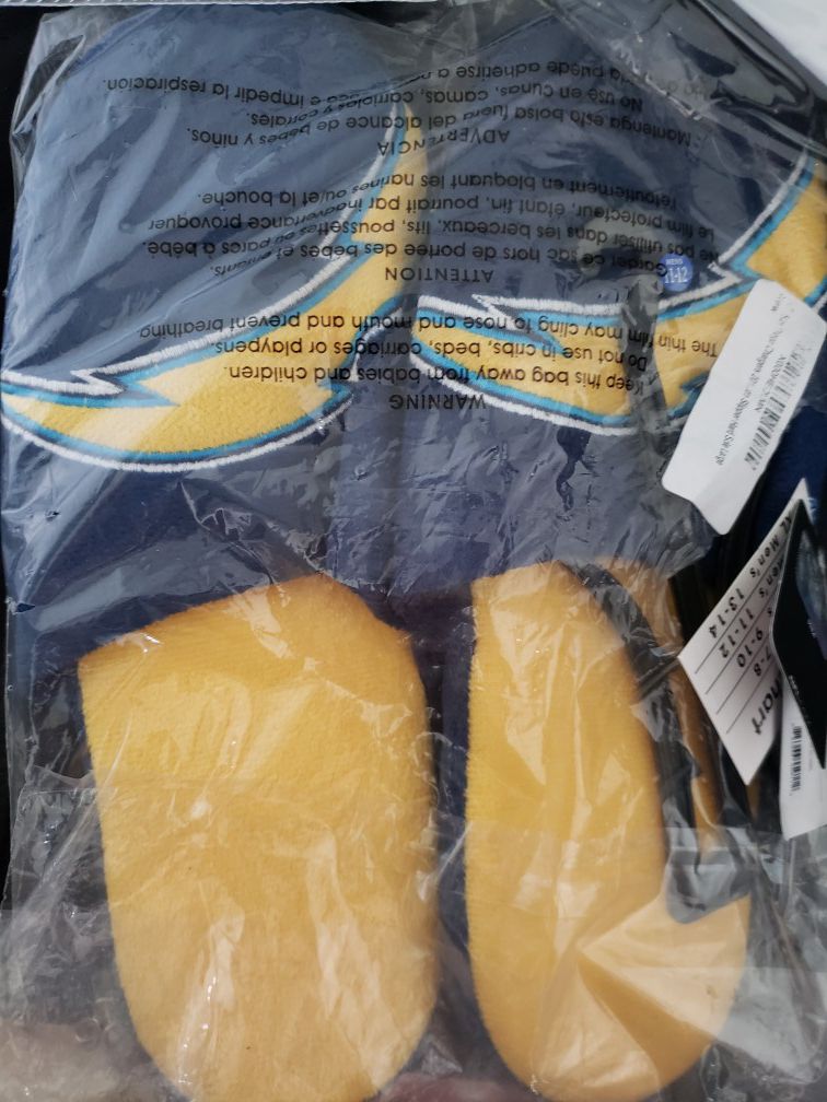 CHARGERS NFL FAN SET BRAND NEW-$25