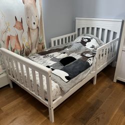 Dream On Me Finn Toddler Bed With Free Mattress 