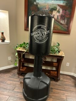 WAVER MÁSTER FREESTADING PUNCHING BAG