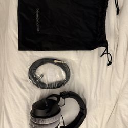 Beyerdynamic DT 770 Pro x closed back Headphones