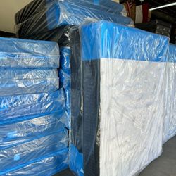 NEW TWIN FULL QUEEN KING 13 Inch  PILLOWTOP MATTRESS- BED SECTIONAL SOFA BEDROOM FURNITURE AND MORE 