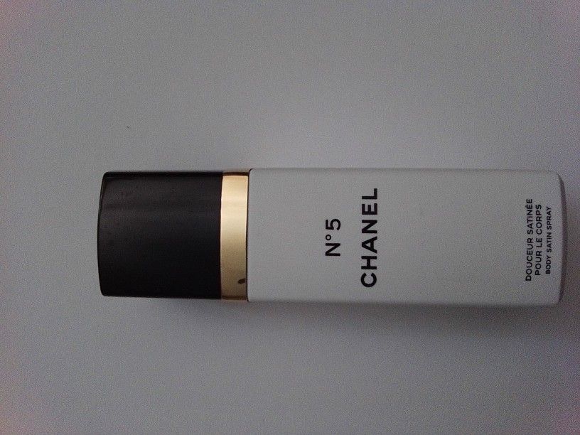 Chanel N•5 Body Satin Spray 100% Autentic for Sale in Davis, CA - OfferUp