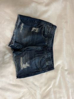 Dark wash distressed denim shorts  never worn no tag Size M