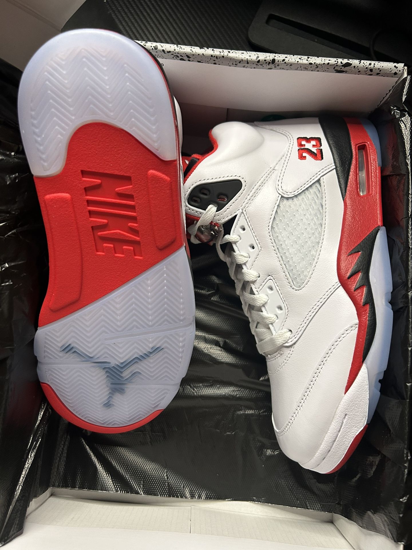 Jordan 5 Fire Red Size 8 New