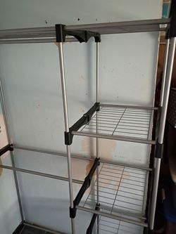 Stand up dresser