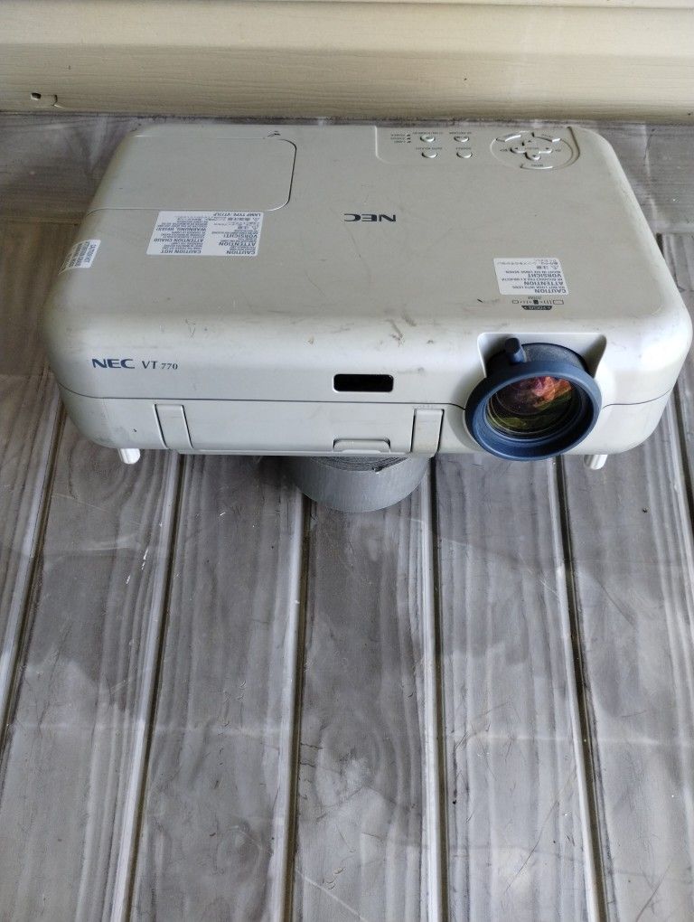 Nec Vt770 Professional Projector
