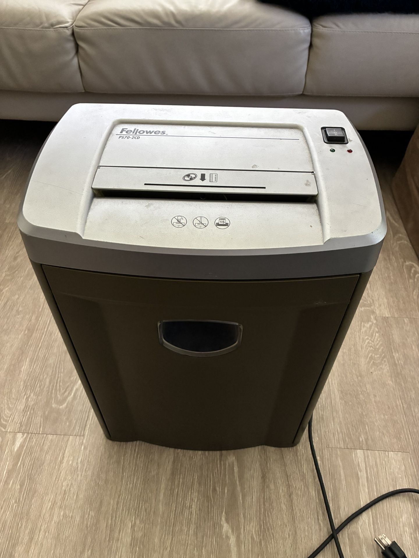 Fellowes PS70-2CD Shredder (used)