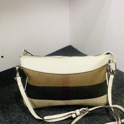 Preloved  Burberry canvas Leather Peyton white Crossbody Shoulder Bag