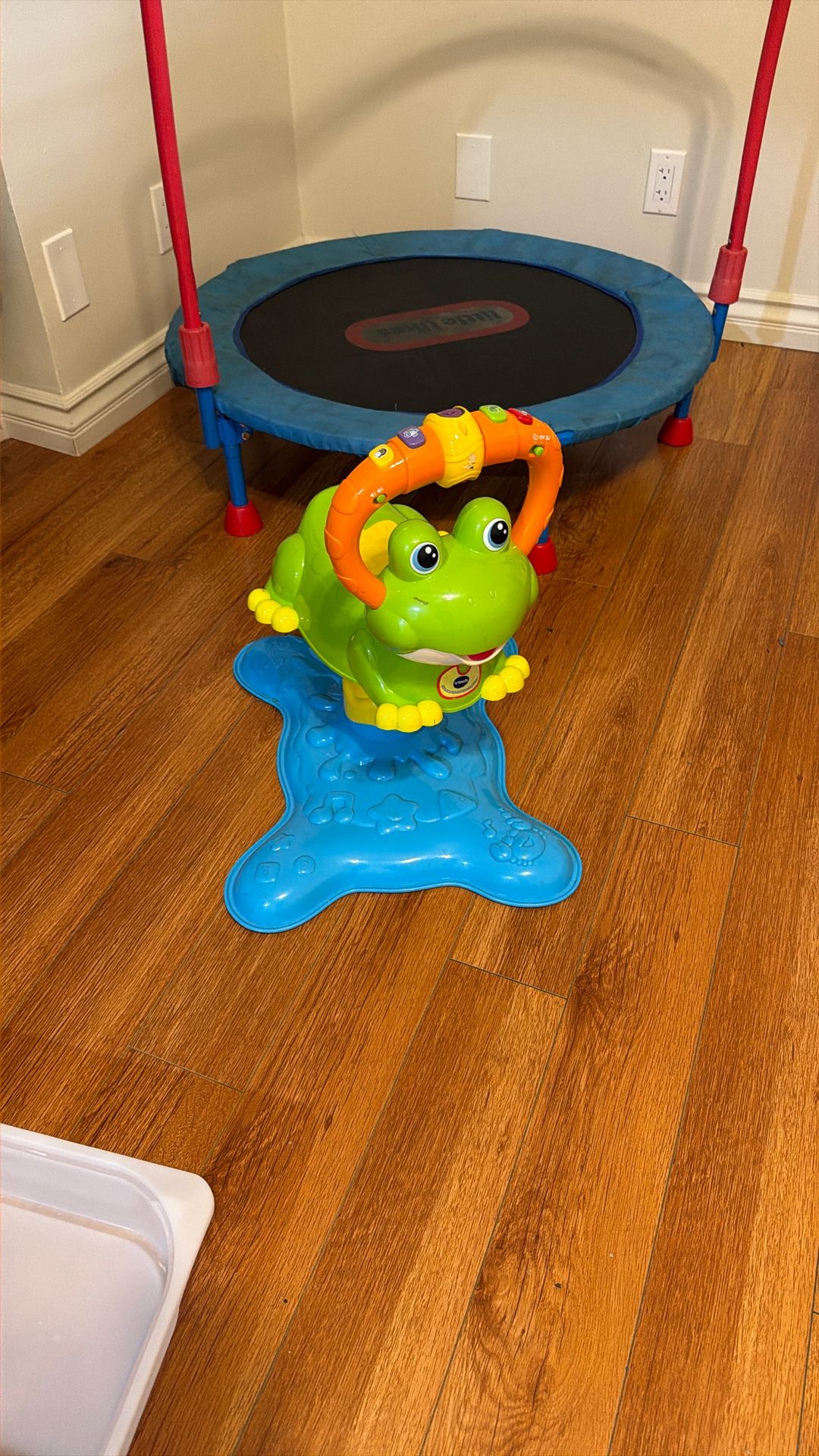 Vtech Bounce And discover Frog