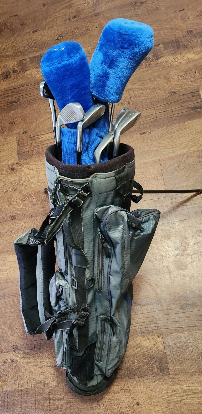Golf Bag (Sun Mountain) With Clubs (Various)