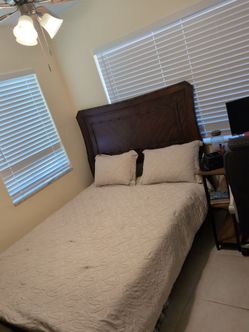 Queen bedroom set