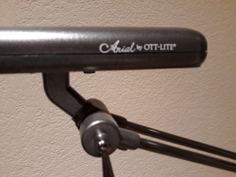 Arial by OTT Lite 2 in 1 lamp