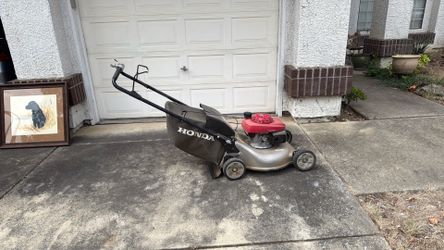 Honda self-propelled lawnmower
