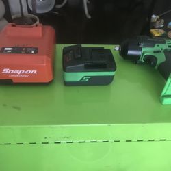 Snap On Impact Drill 3/8 18v New Set 