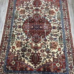 4x6 Feet Antique Heriz Persian Rug