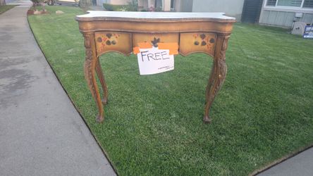 FREE Entry sideboard Table